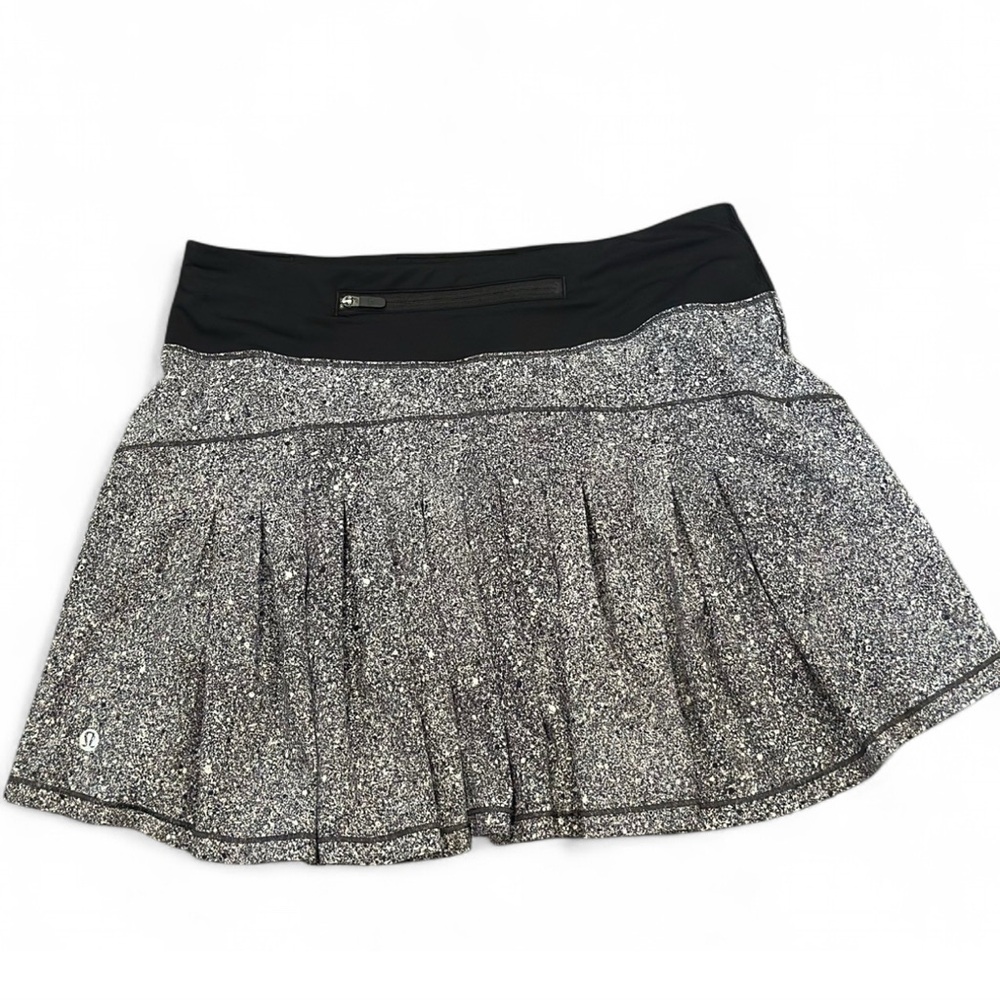 lululemon athletica Women's Black and Gray Skirt